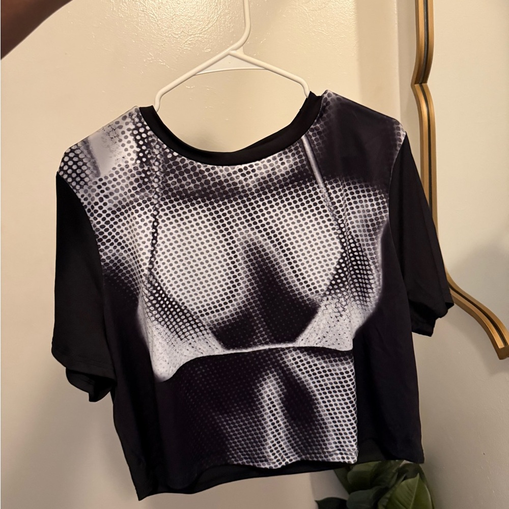 Black and White Graphic Women's Top